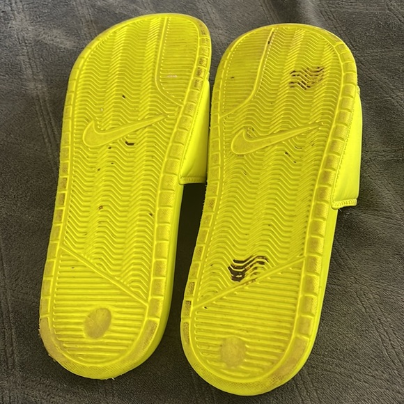 Nike “Banassi” Neon Yellow Slide Men US 12 - Picture 10 of 10